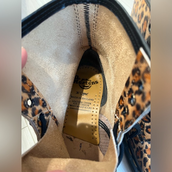 Dr. Martens Leopard Print Boots Size US8/UK6 - Picture 4 of 6